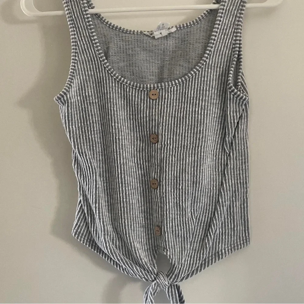 Tank top - Picture 1 of 1